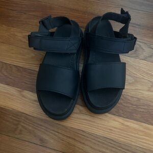 Size 7 doc marten platform sandals